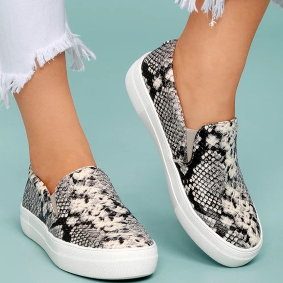 ♦️SOLD♦️Steve Madden Snakeskin Slip-On Sneaker - Picture 9 of 15